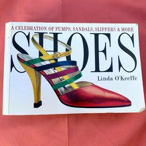 Book on Shoes by Linda O'Keeffe 500 pages History